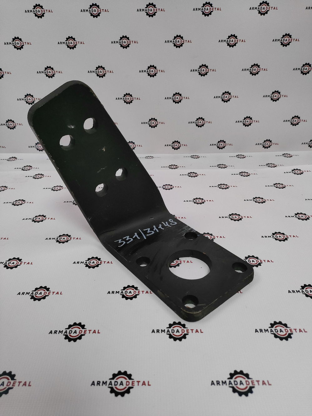 Кронштейн крыла 3CX (правый, уголок) | 331/31148 | Аналог