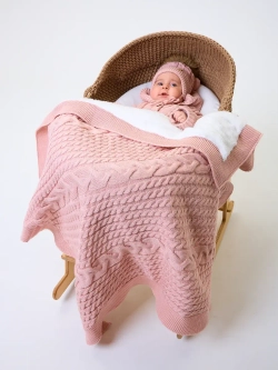 Вязаный конверт на выписку для новорожденного теплый