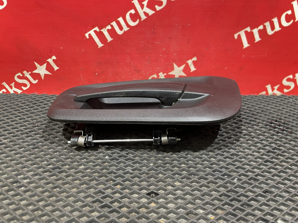 Ручка двери наружная левая 2023г.