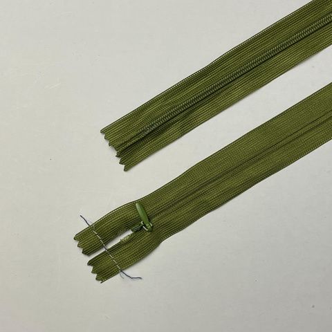 Молния 60 см потайная