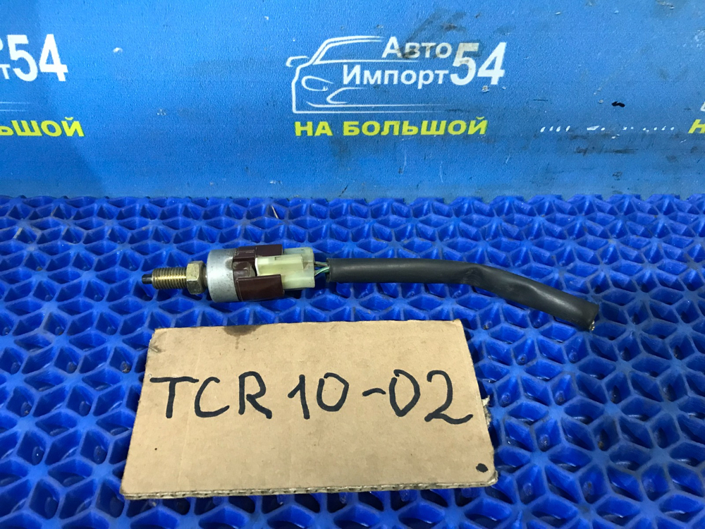 Датчик педали тормоза TOYOTA ESTIMA 1999