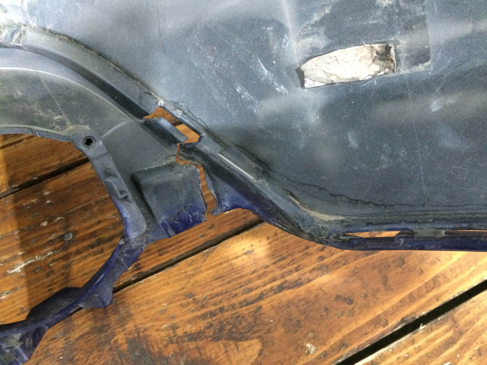 Бампер передний Peugeot 2008 13-16 Б/У Оригинал 9802521077