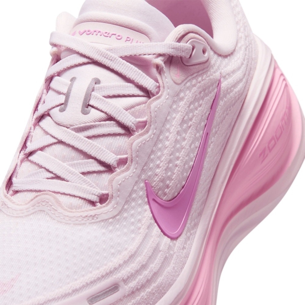 Женские Кроссовки для бега Nike VOMERO PLUS - BLEACHED LILAC/LIGHT MAGENTA/PINK RISE