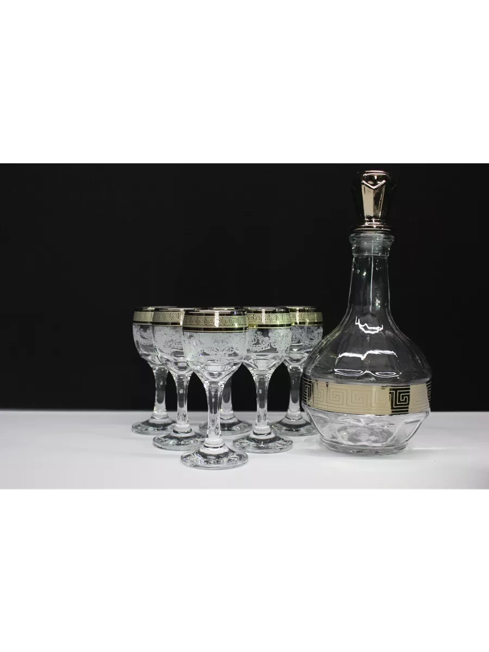 Набор рюмок для водки и графин