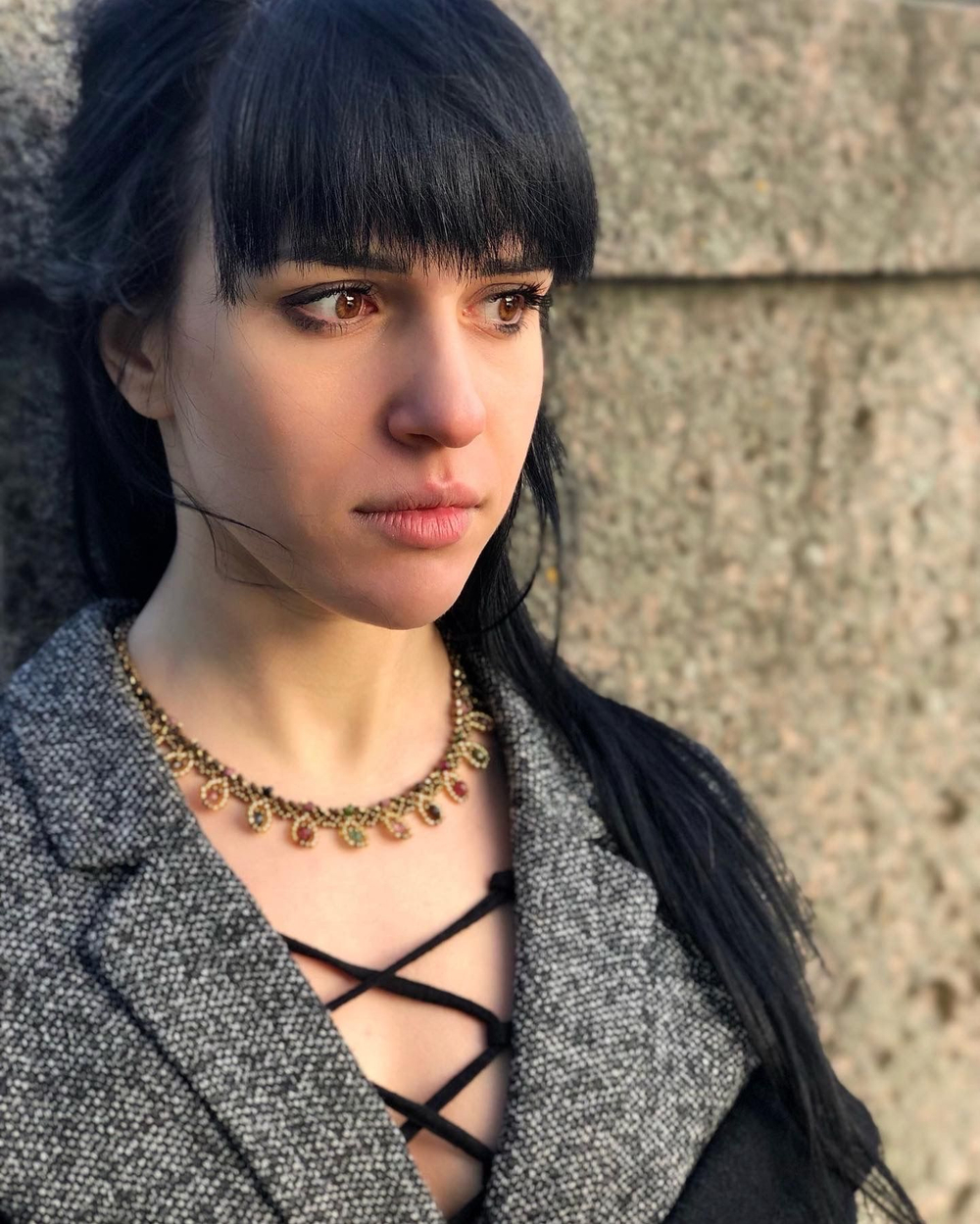 Колье "Черепица" ручной работы из бисера и камня Турмалин