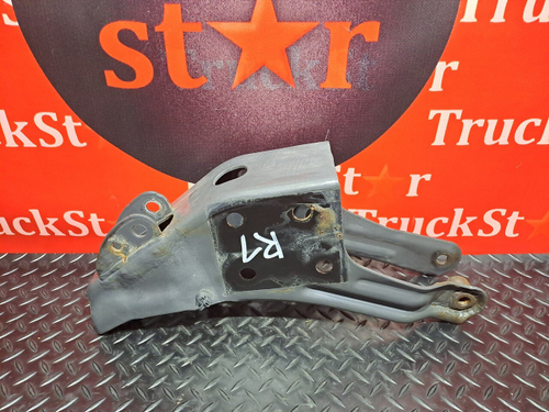 Кронштейн замка кабины левый