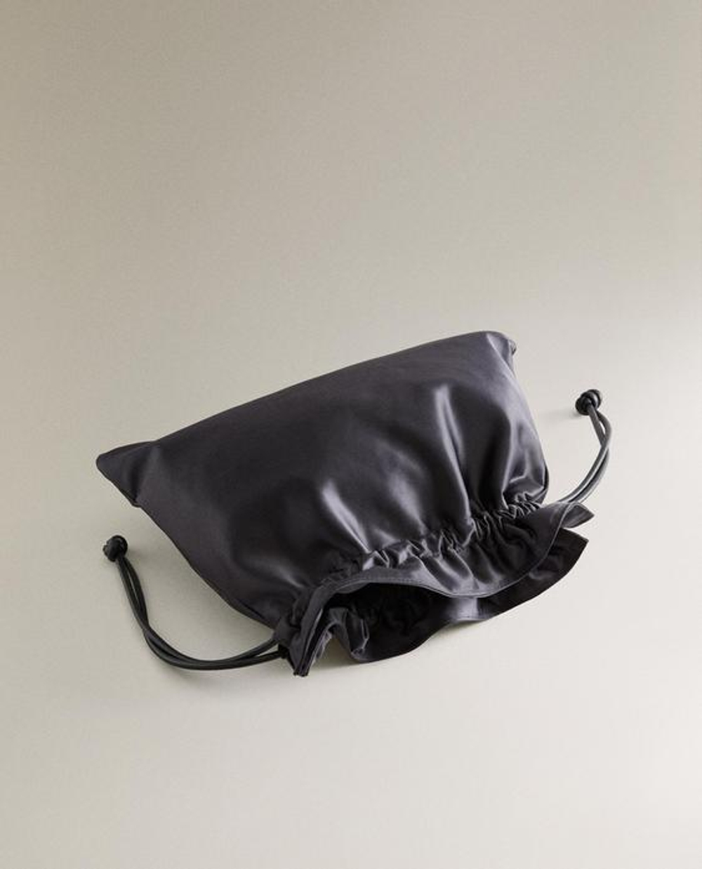 ZARA HOME САТИНОВАЯ СУМКА-КОСМЕТИЧКА БОЛЬШОГО РАЗМЕРА, ТЕМНО-СИНИЙ