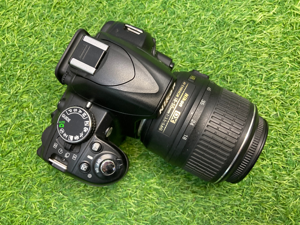 Nikon D3100 kit 18-55mm 3.5-5.6G VR 100 кадров