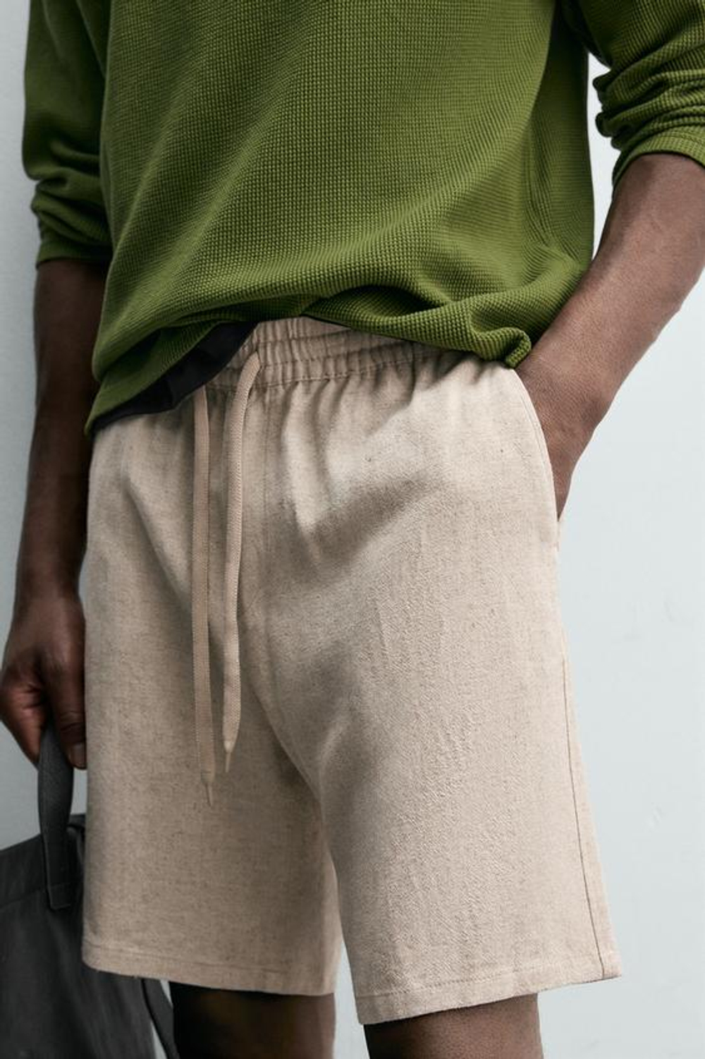 ZARA БЕРМУДЫ RELAXED FIT ИЗ ВИСКОЗЫ И ЛЬНА, СВЕТЛО-БЕЖЕВЫЙ