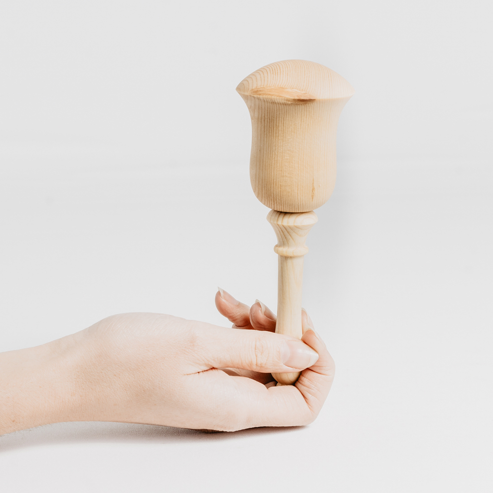 Деревянная погремушка из кедра с наполнением из пшена. WT3