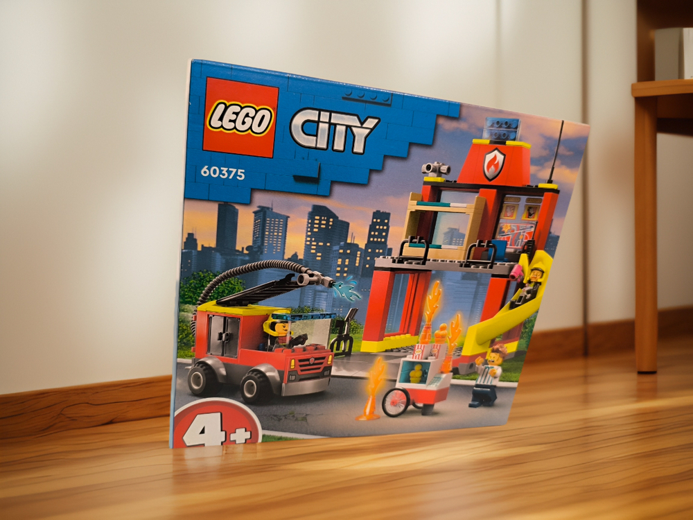 LEGO City 60375 «Пожарная часть и пожарная машина» — спасатели и обучение безопасности