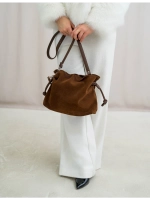 Сумка мешок через плечо средняя натуральная замша