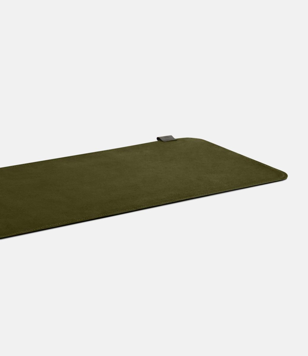 NOOE Suede Desk Olive — коврик для рабочего стола