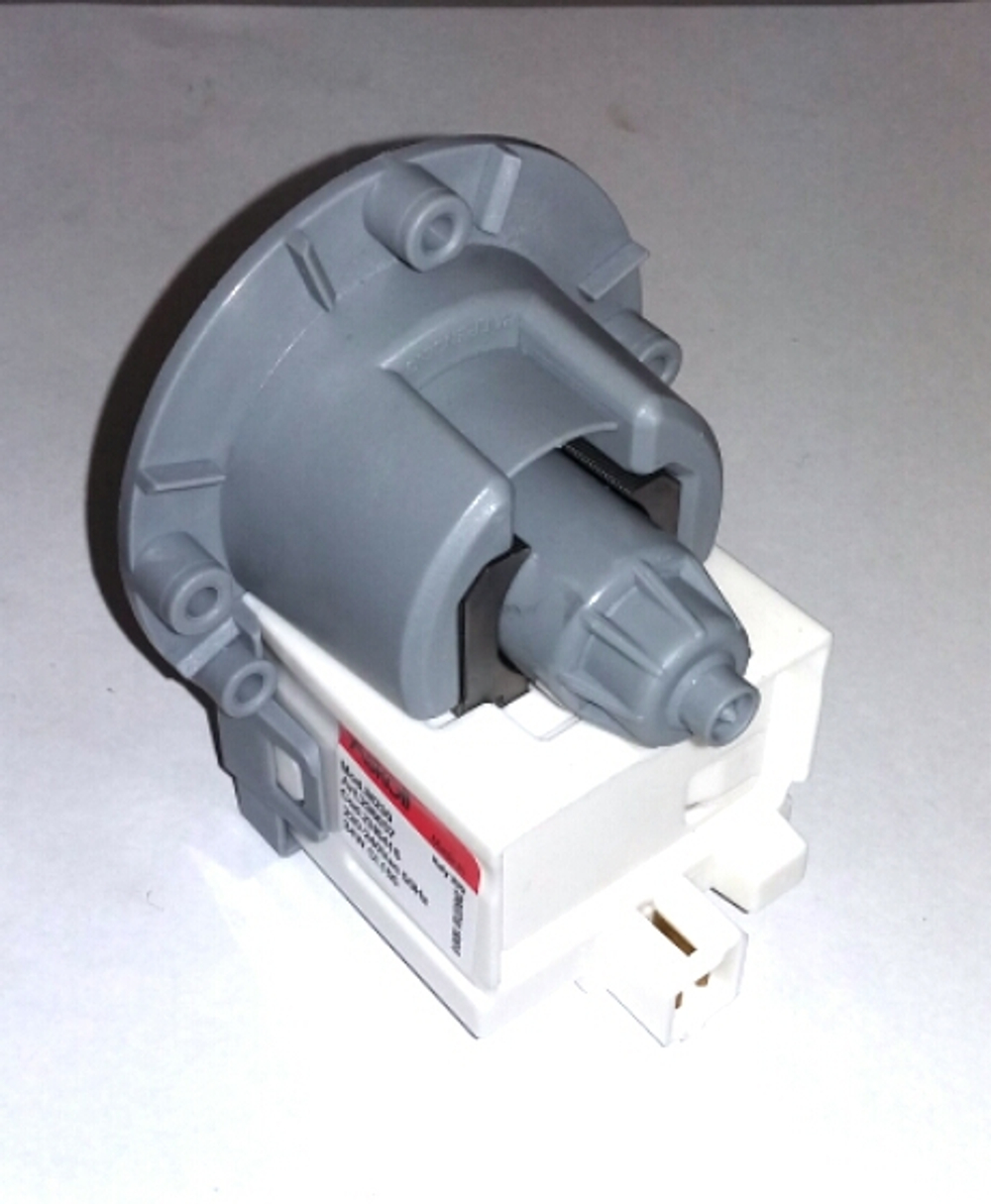 283644, 49021343, 82083500