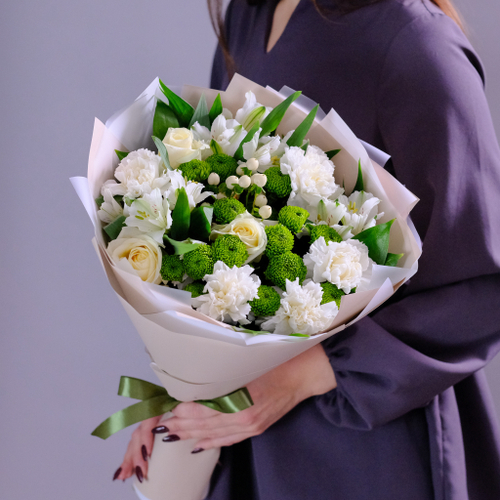 Купить Нежный букет с белыми розами #96