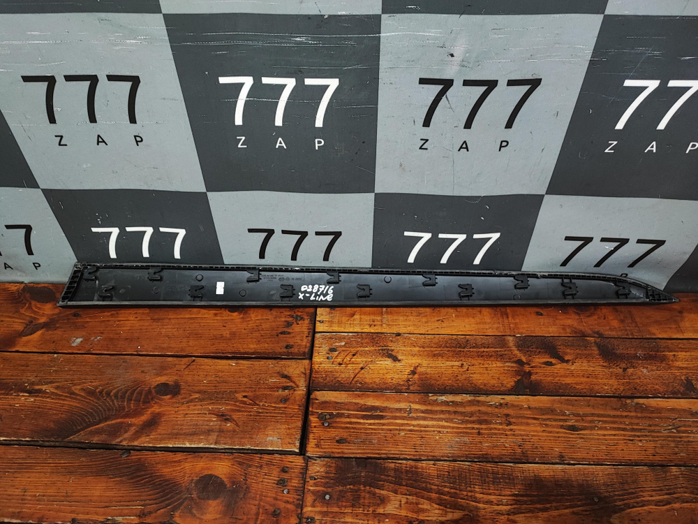 Накладка двери передней левой Kia Rio 4 X-Line 17-нв Б/У Оригинал 87713H0500