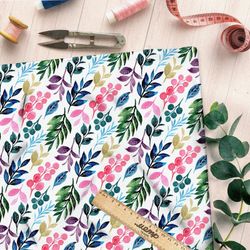 Ткань габардин ягодки и листочки