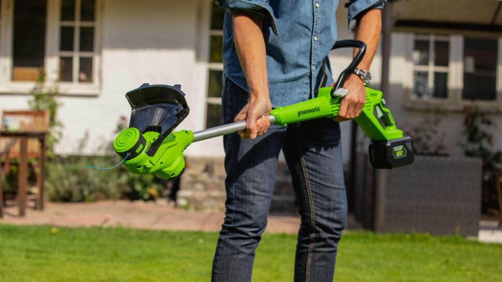 Аккумуляторный триммер Greenworks G24LT28K2, 24v, (2107107UB), 28 см, АКБ 4 А·ч и ЗУ