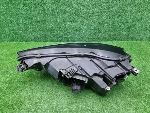 Фара правая Audi Q5 2 80A (2017-2020) LED