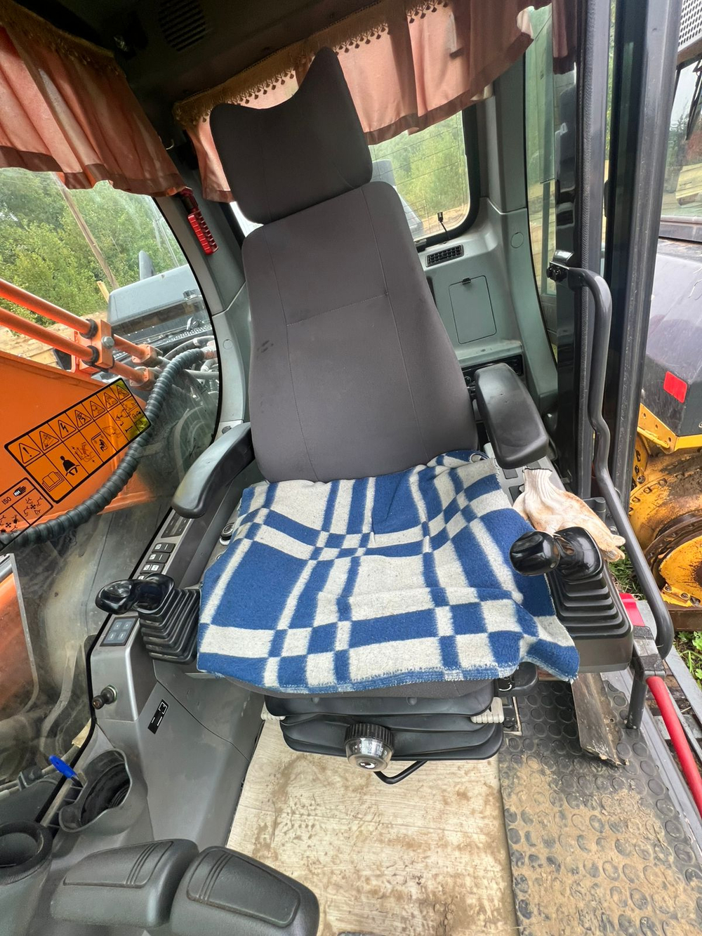 Doosan DX260 Экскаватор DX260LCA (Дизельный, 8,1 л, 185 л.с., АТ)