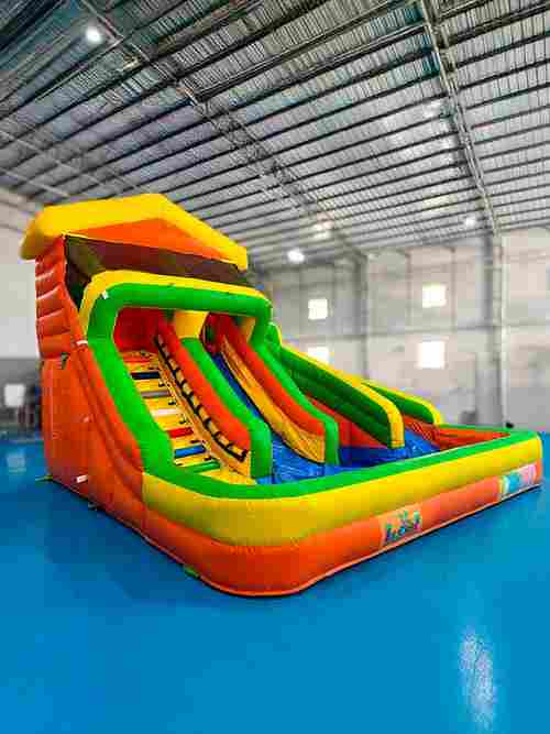 Водная горка с бассейном «Домик на пляже», 5*5*4 м