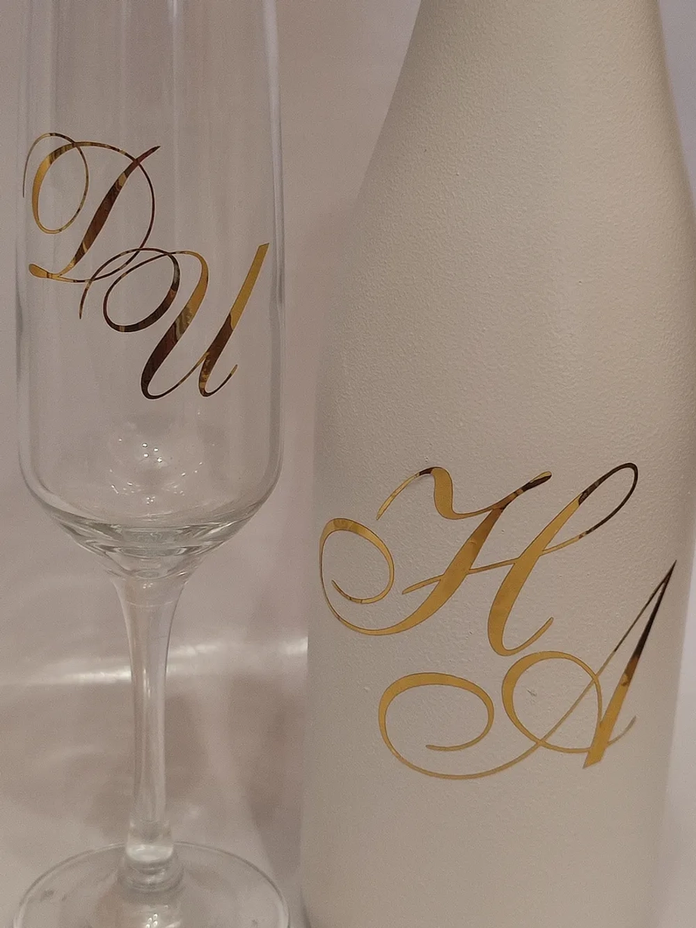 Наклейки свадебные буквы на бутылки и бокалы инициалы "А"