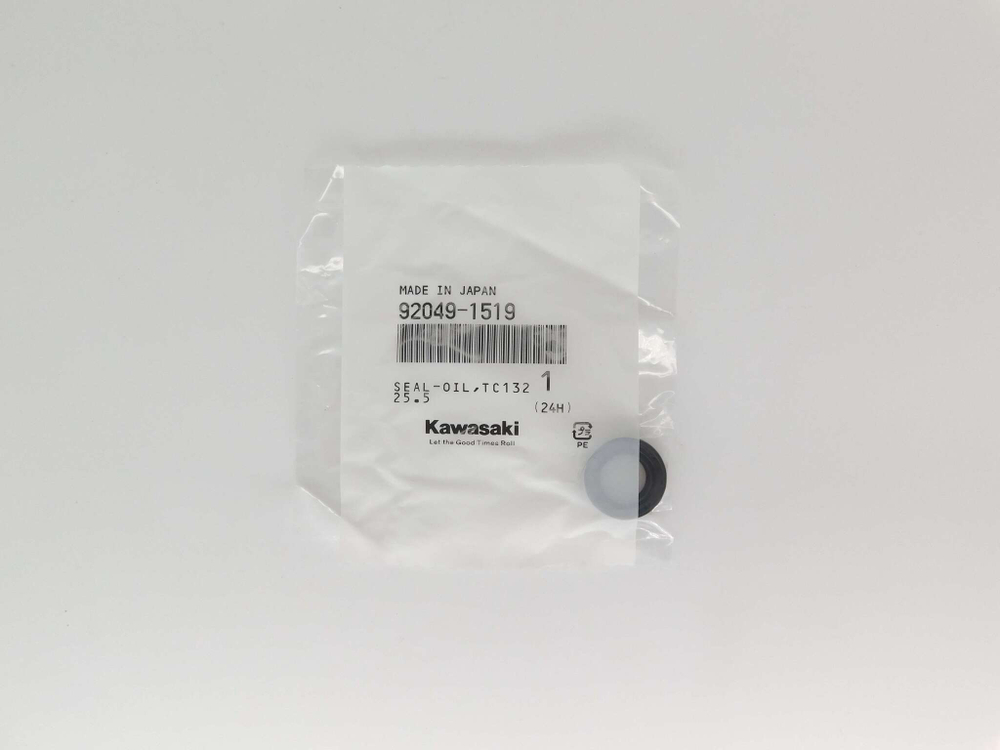 Сальник вала КПП Kawasaki ER-4N ER-6N Ninja 400R 650 Versys 650 92049-1519