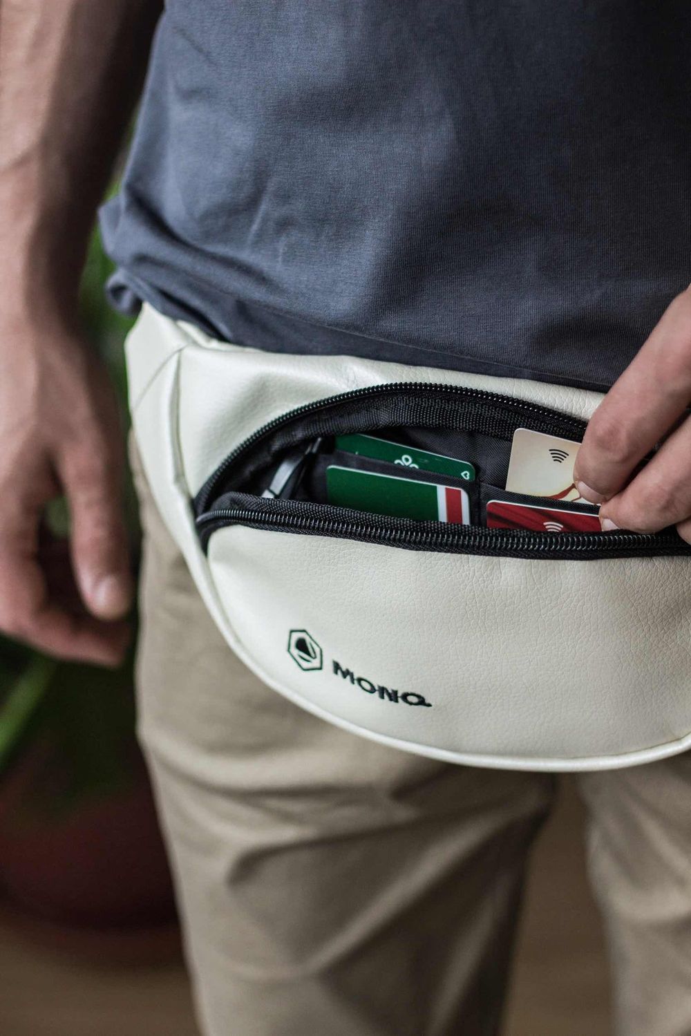 Сумка поясная MONQ Small Buddha Искусственная кожа Жемчужная