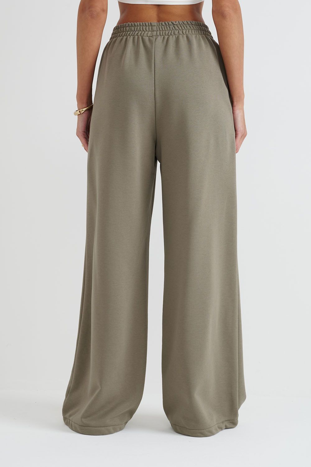 Широкие джоггеры без начеса с утяжкой цвета хаки