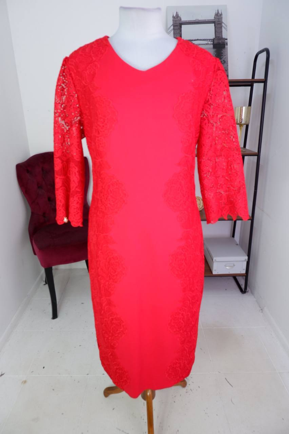 Платье Eleni Viare с кружевной вставкой, маркировка 44, визуально на 48/50 размер, новое