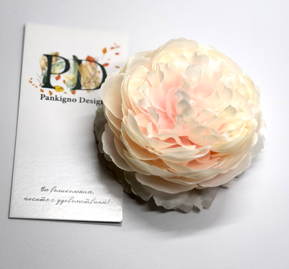 Брошь с заколкой Pankigno Design с мини пионом