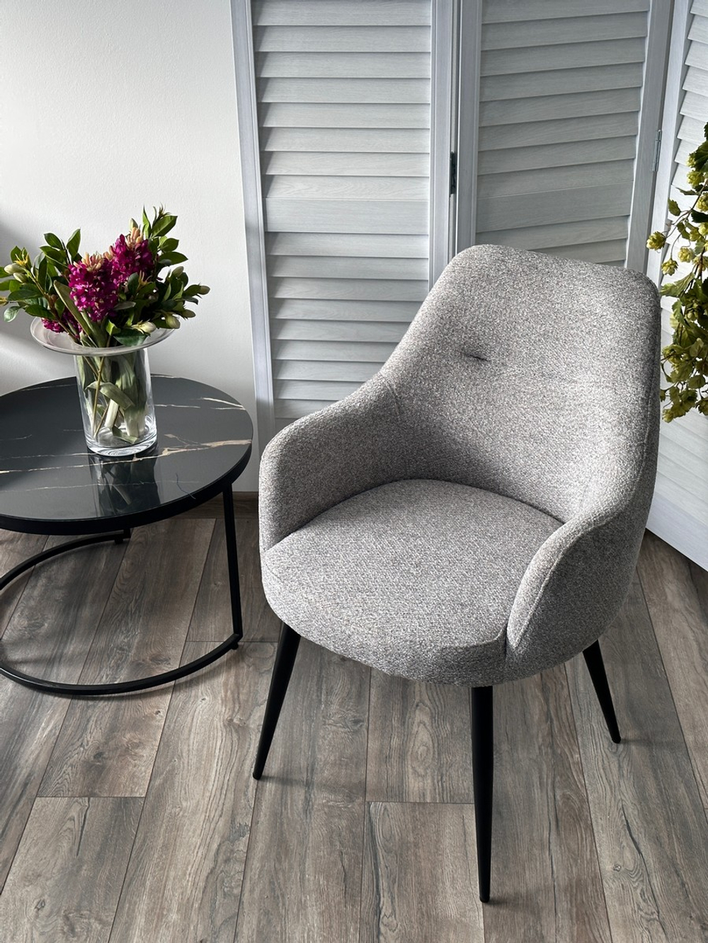 Стул М-City DISAUR Стамен (Stamen) ткань Davis Retro Bliss 85, Серый, Черный каркас