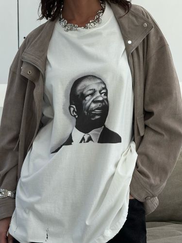 Белая хлопковая футболка "Луи Армстронг"