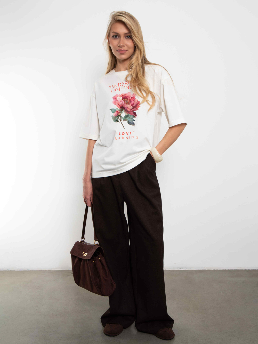 Футболка женская с оверсайз Пион (молочный)