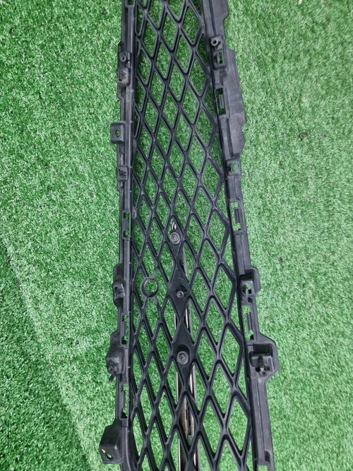 Решетка переднего бампера Genesis G80 (2020-2024)