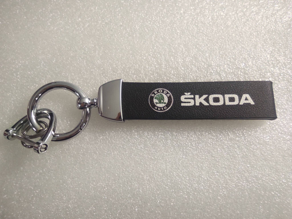 Skoda / брелок автомобильный для ключей, карабин, петля (Титан) (1 шт.)