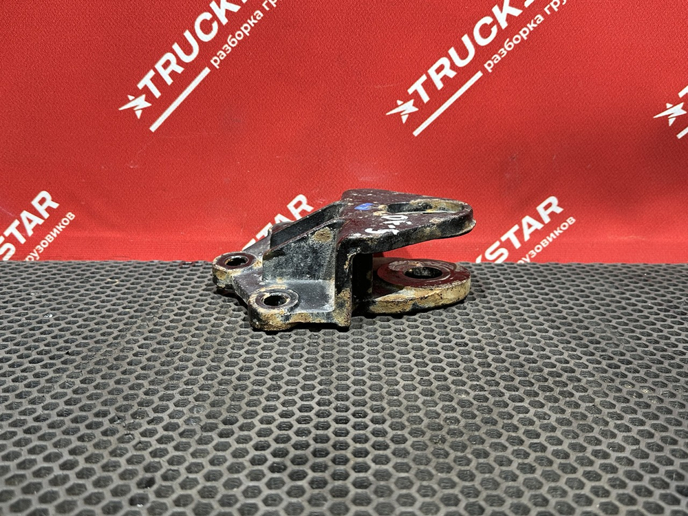 Кронштейн стойки стабилизатора правый 2023г