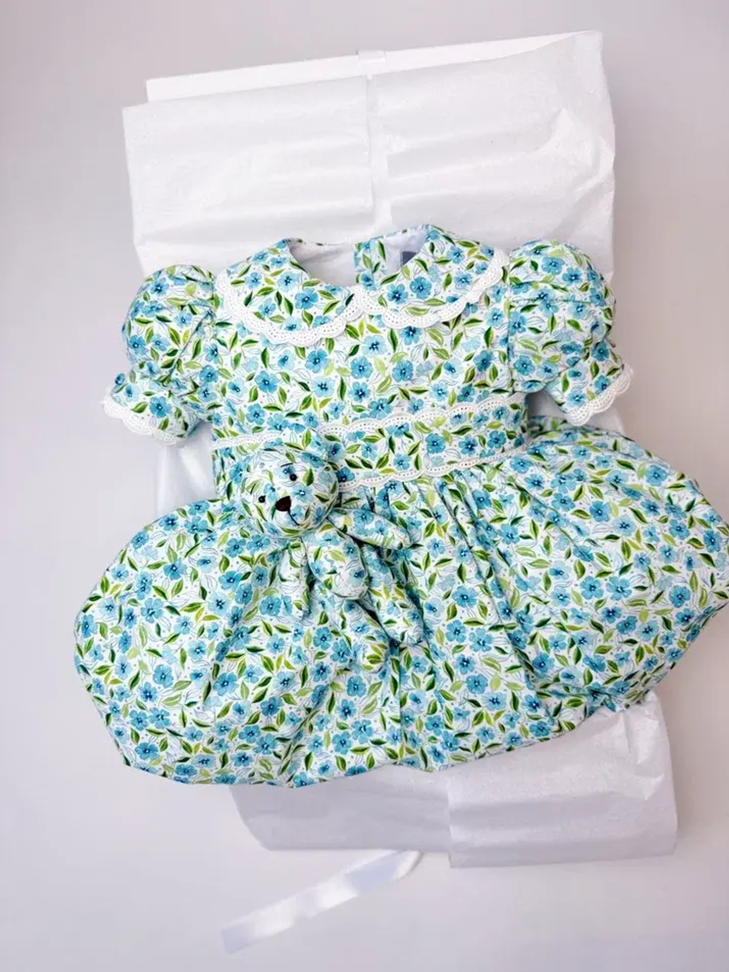 Шарлотта Голубое с кружевом