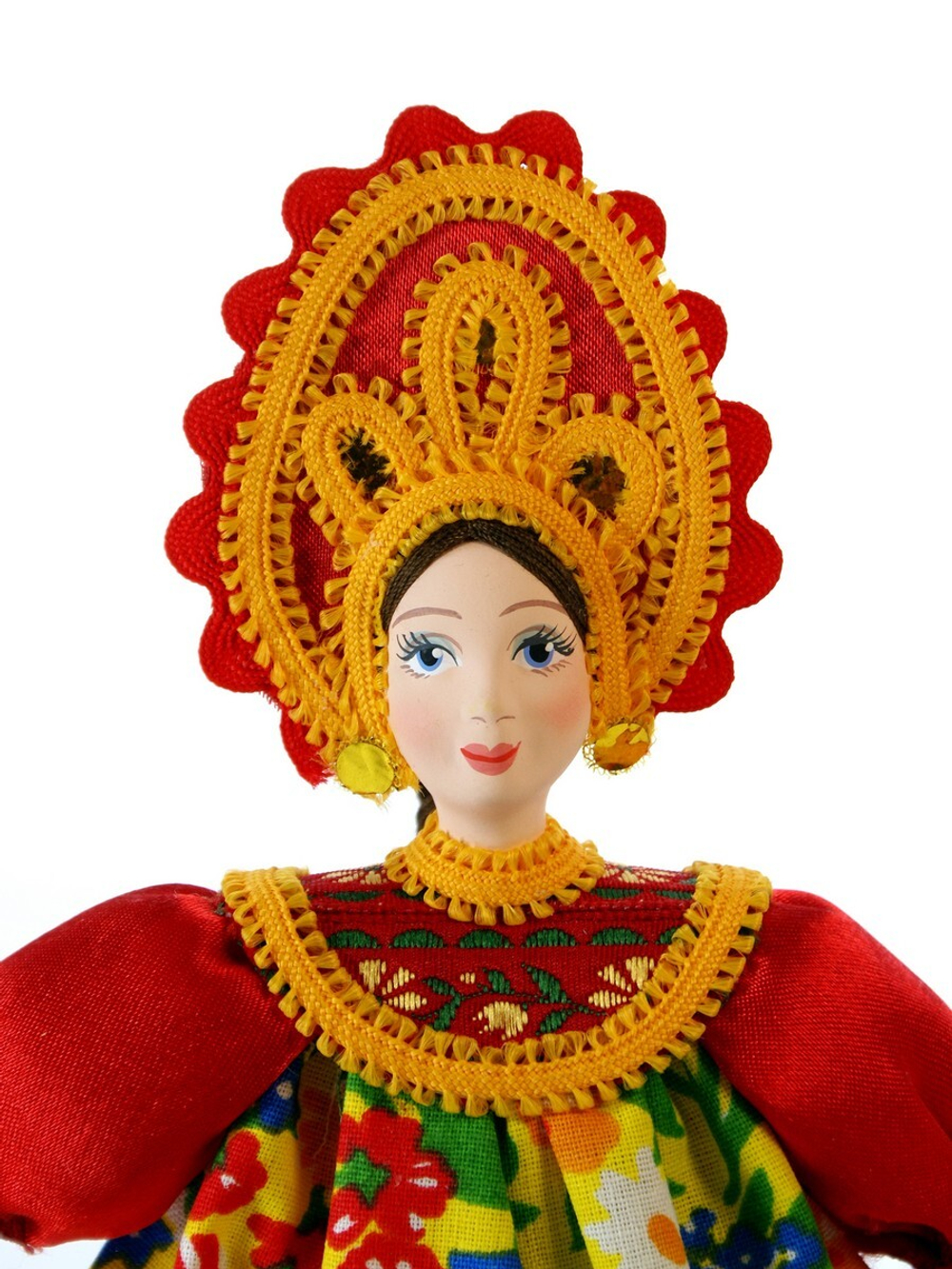 Кукла коллекционная в девичьем праздничном костюме.