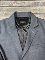 Классический костюм Kiton