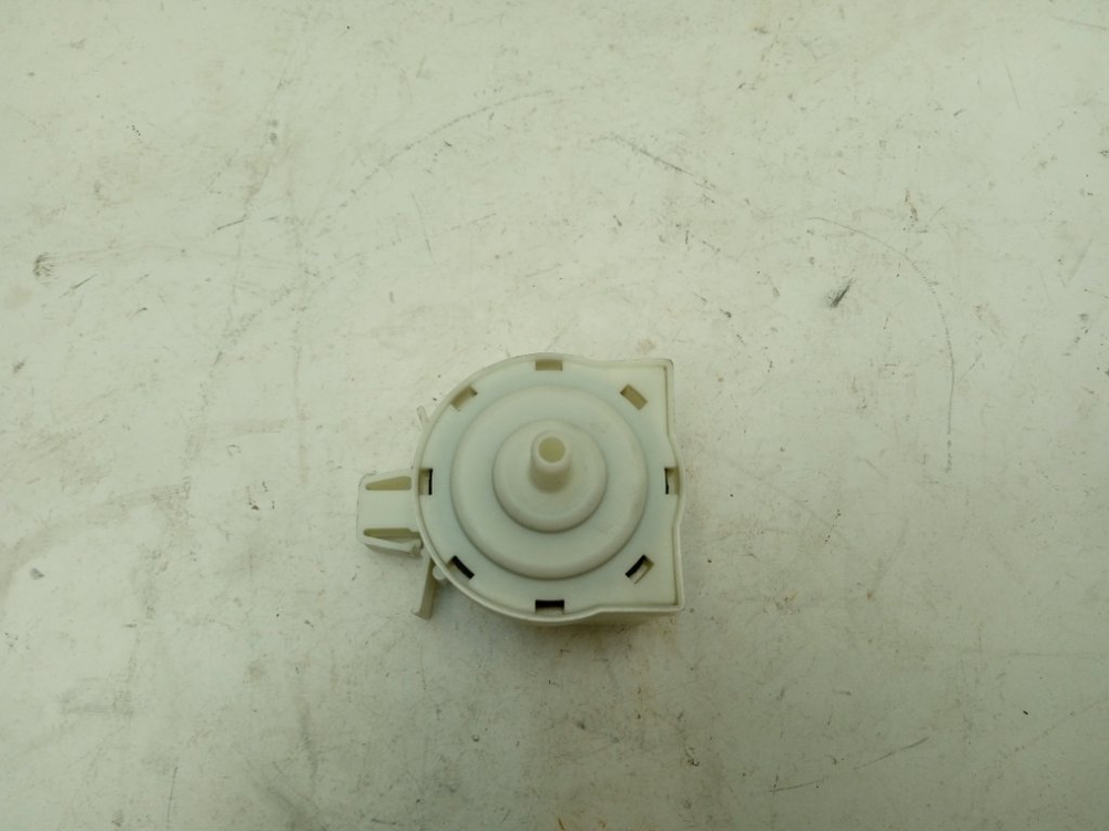 IWSD51051 кт129 Датчик уровня воды для стиральной машины Indesit 160026921 б/у