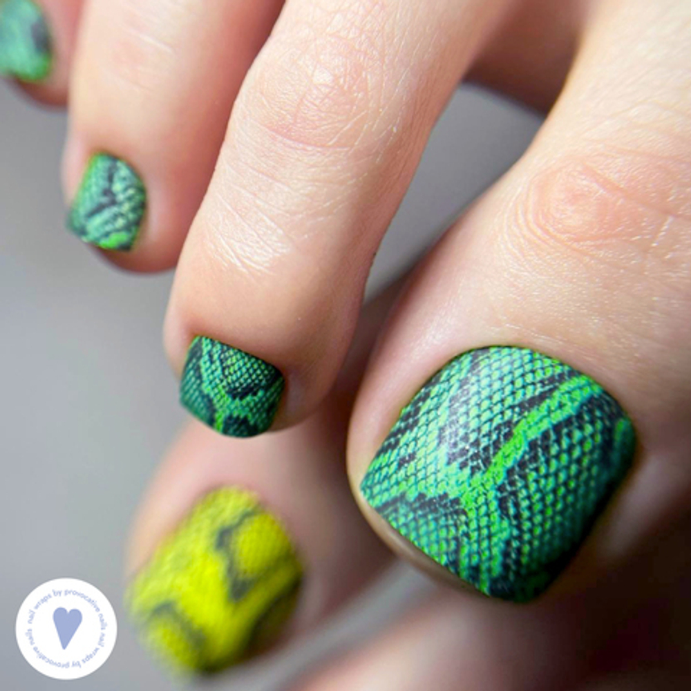 Плёнки для педикюра by provocative nails absinthe