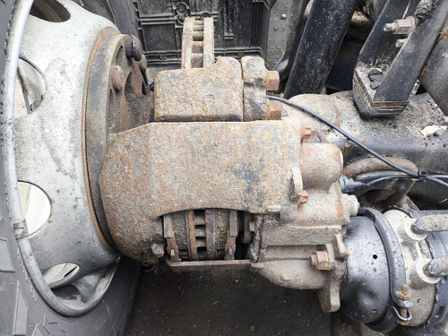 Суппорт задний левый