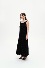 Чёрное трикотажное платье