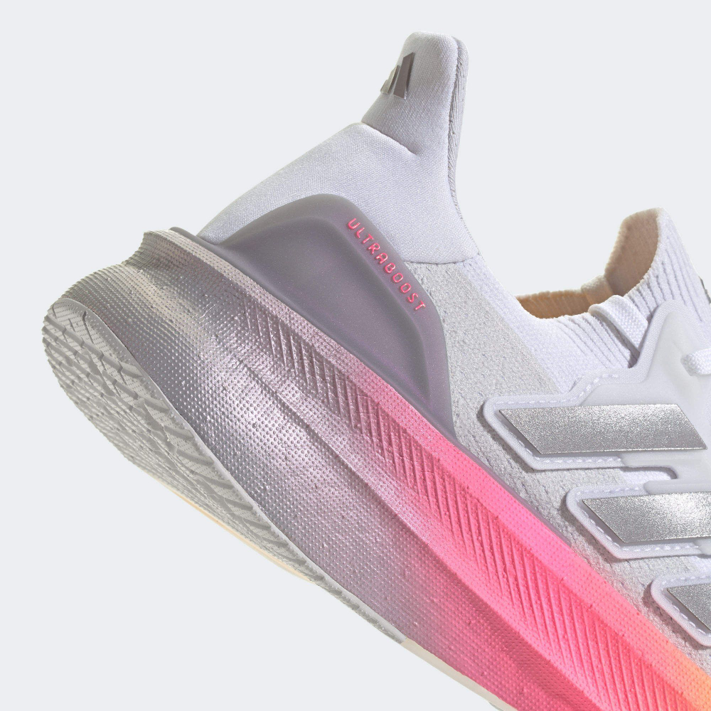 Кроссовки adidas Ultraboost 5.0 W