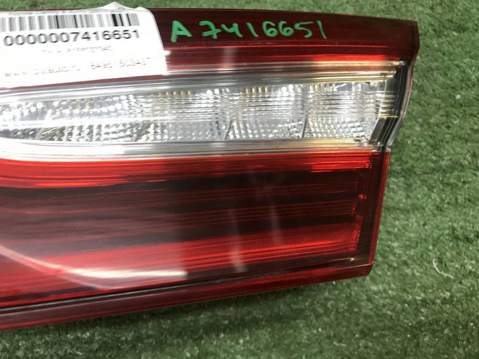 Фонарь правый внутр. Toyota Camry 8 XV70 17-нв LED