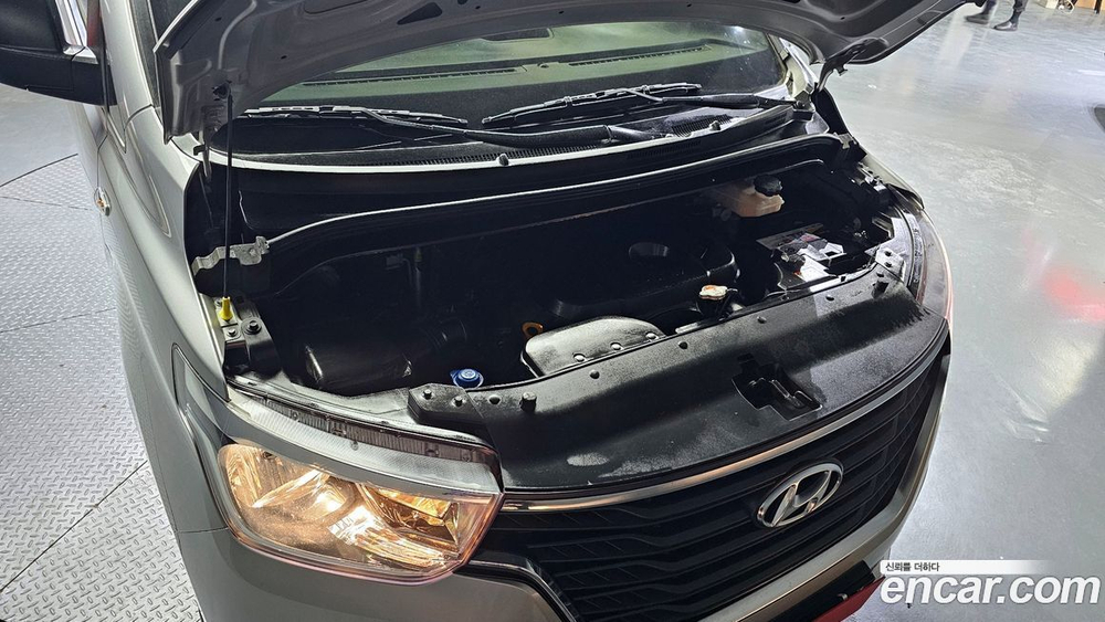 Hyundai The New Grand Starex Van 3-х местный (02.2021)