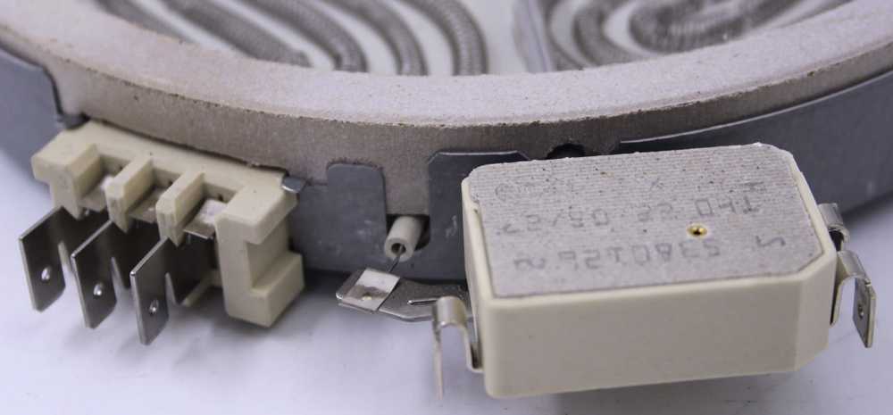 Инфракрасная конфорка EIKA 2000734831/5380126 1700W для стеклокерамической поверхности плиты Gorenje