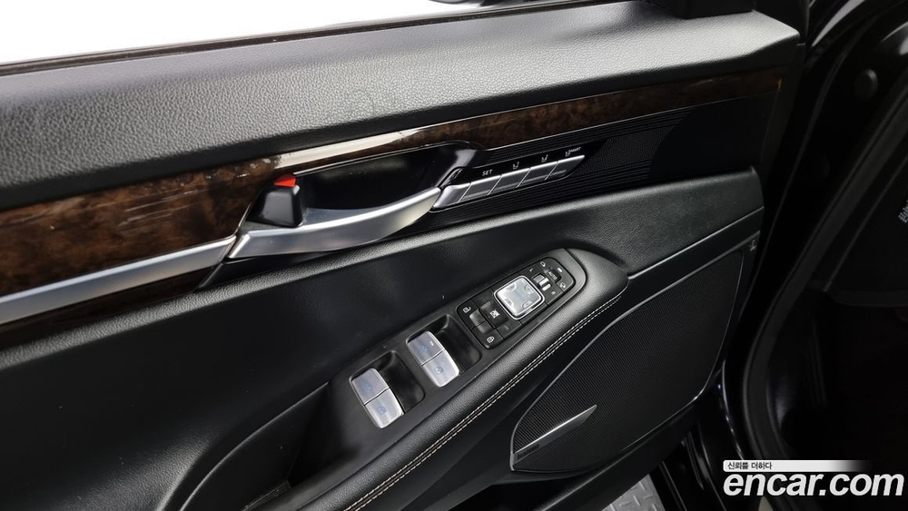 Genesis G90 3.8 AWD (04.2020)