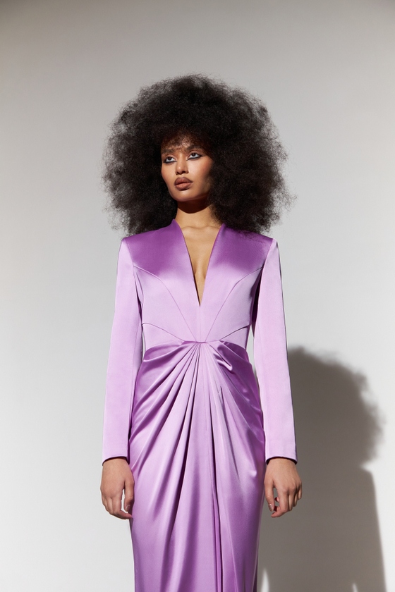 Платье макси атласное с драпированной юбкой